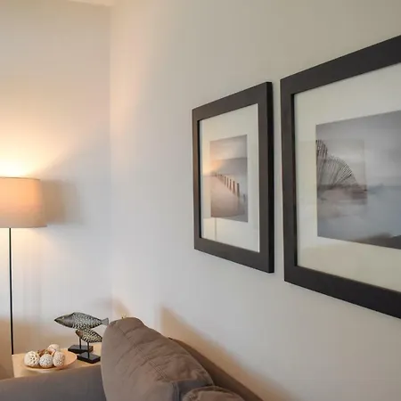 2 Apartment *